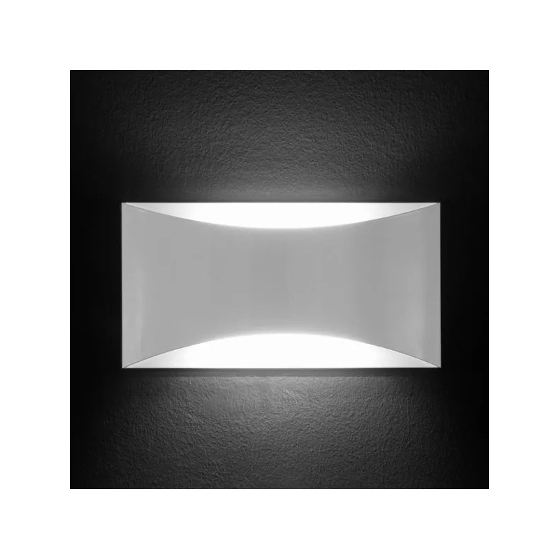 Kelly Parete - Oluce